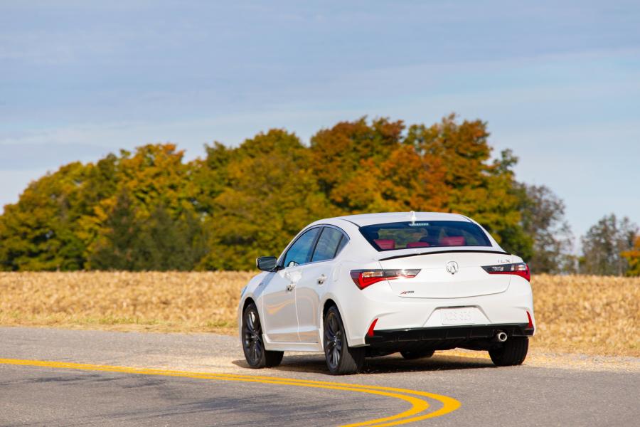  Acura ILX A-Spec 2018 года  (фото 41 из 52)